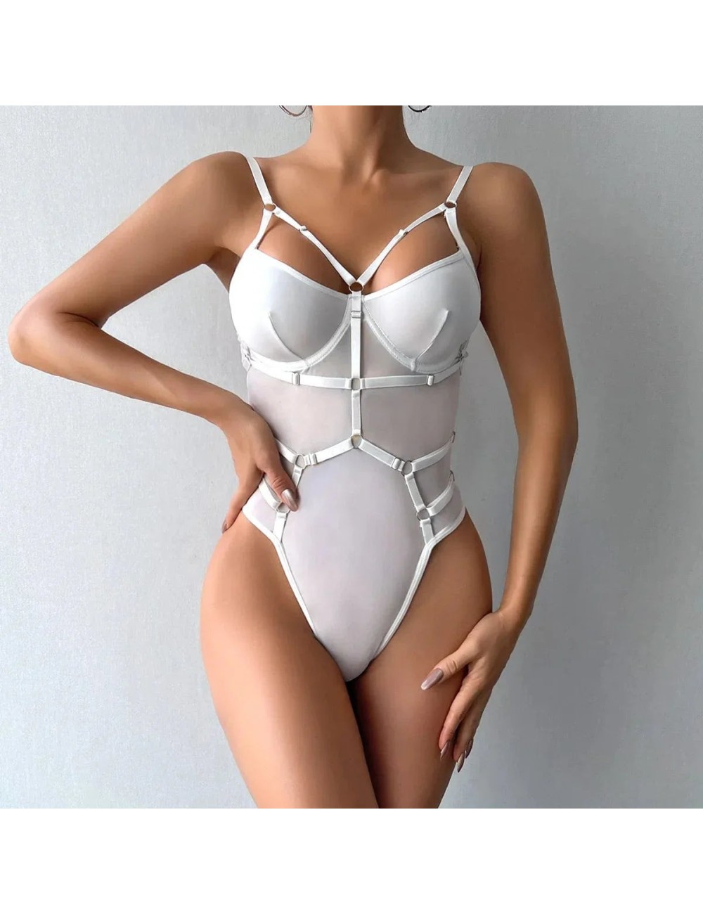 Body z wycięciem na brzuch