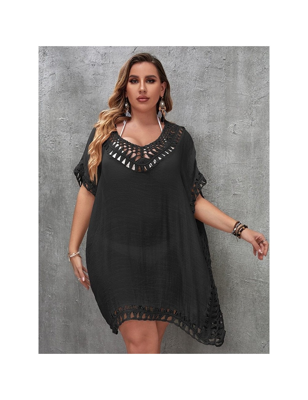Suknia plażowa plus size z rozcięciem po boku