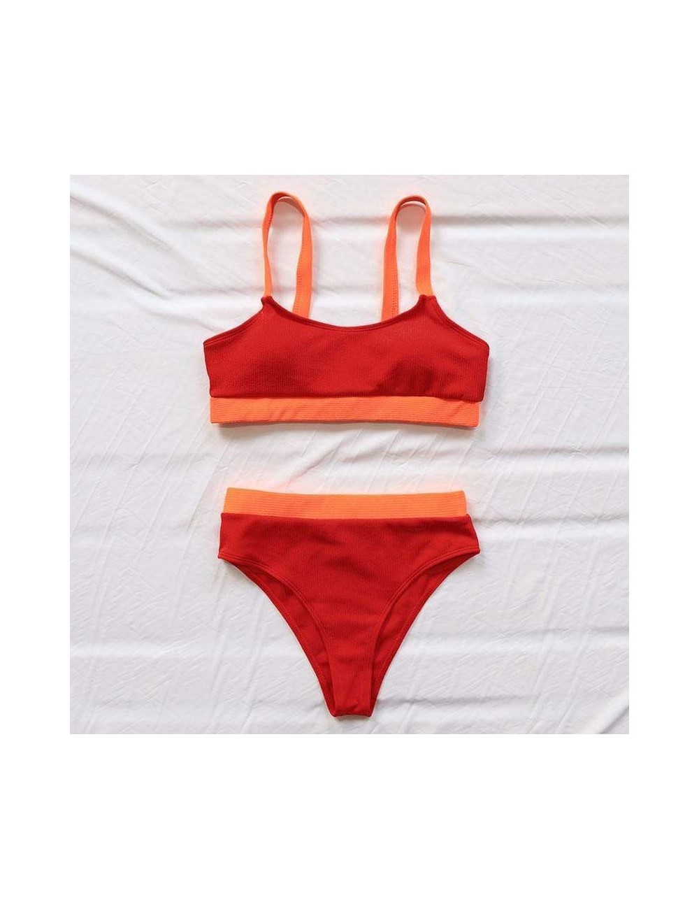 Dwuczęściowy strój kąpielowy z majtkami typu bikini