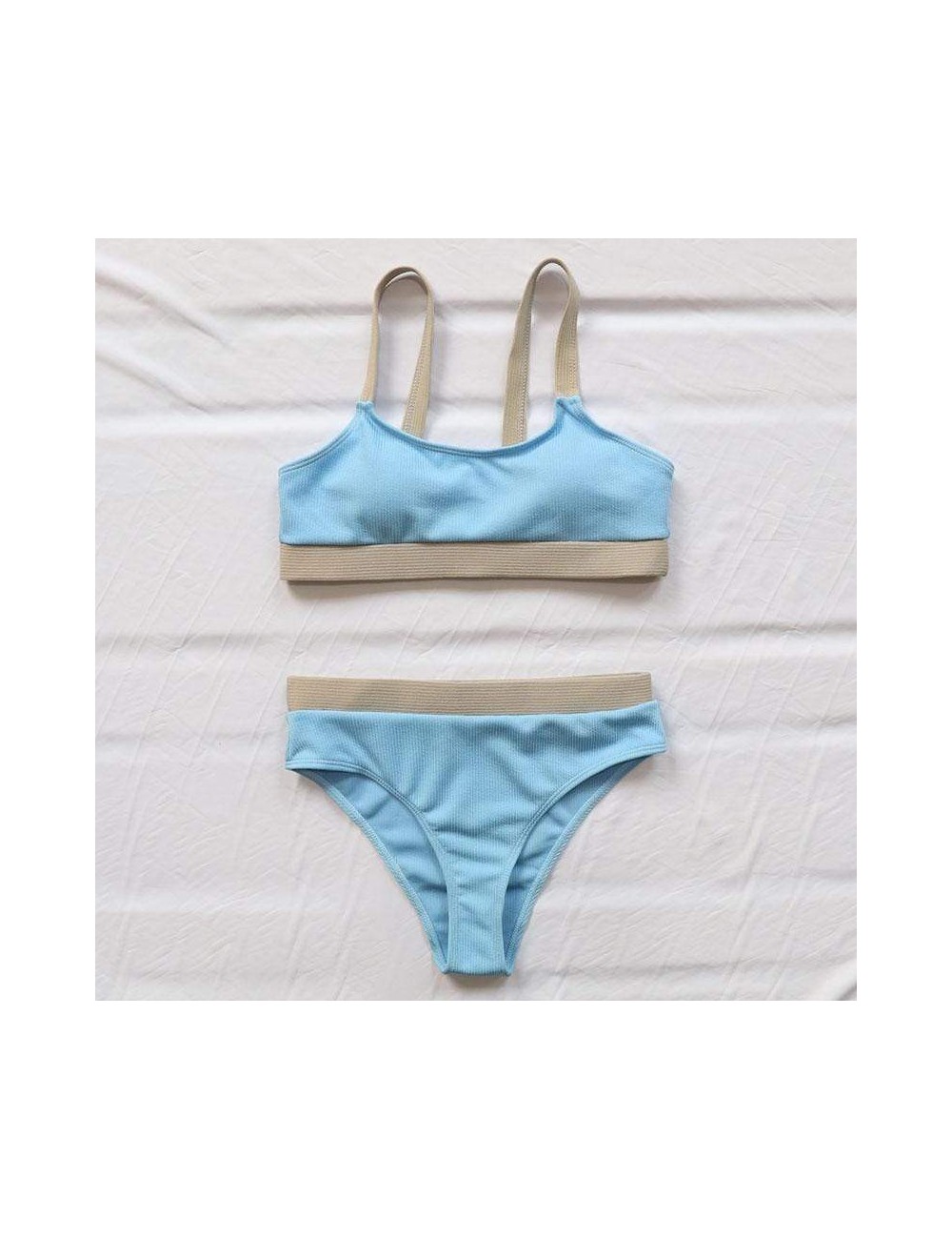 Dwuczęściowy strój kąpielowy z majtkami typu bikini