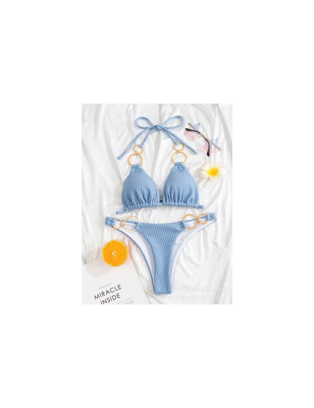 Bikini z klasycznym biustonoszem