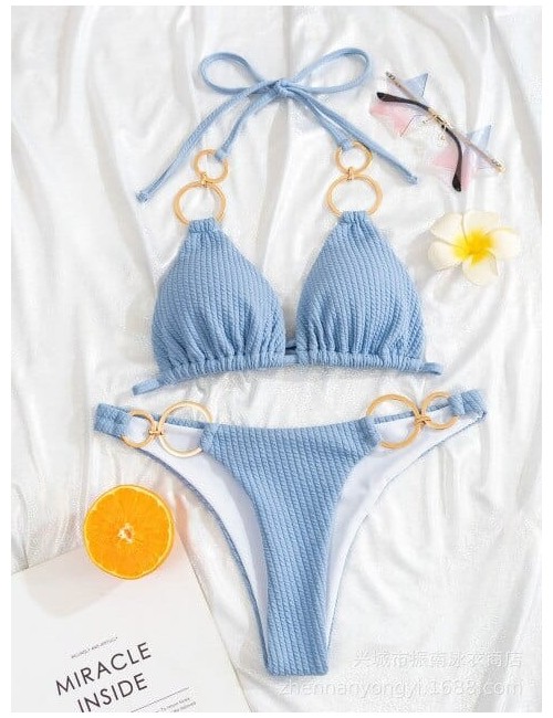 Bikini z klasycznym biustonoszem