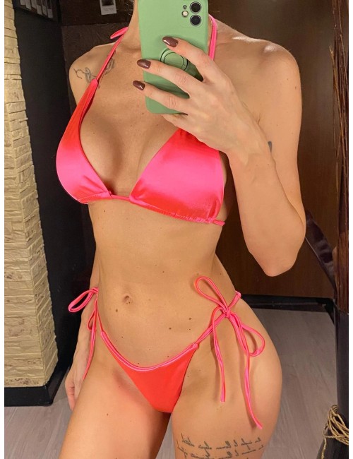 Bikini wiązane na biodrach i szyi