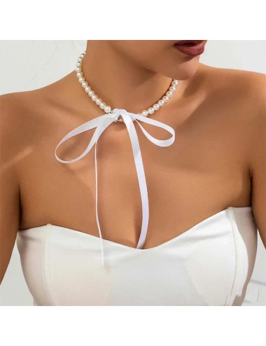 Choker z kokardką i perełkami