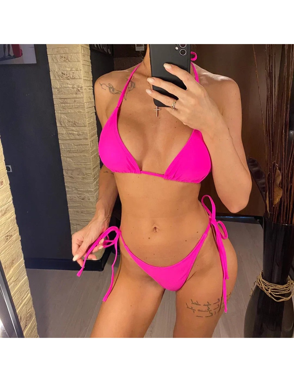 Bikini z regulowanymi trójkątnymi miseczkami