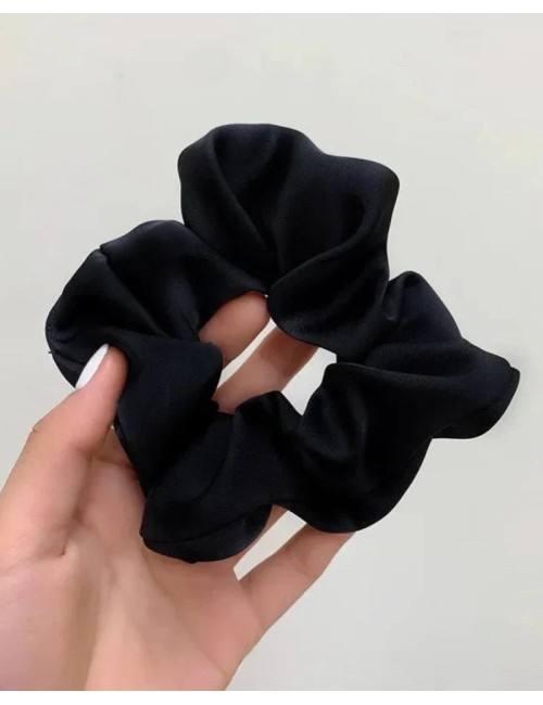 Satynowa frotka do włosów scrunchie