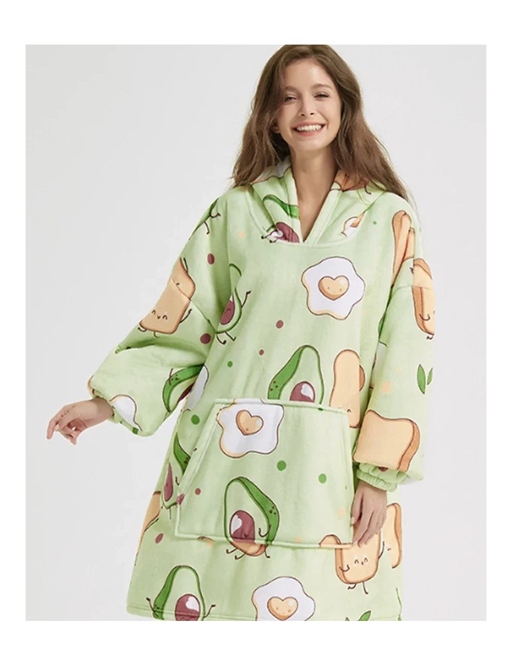 Puchata kocobluza oversize z kapturem i kieszonką