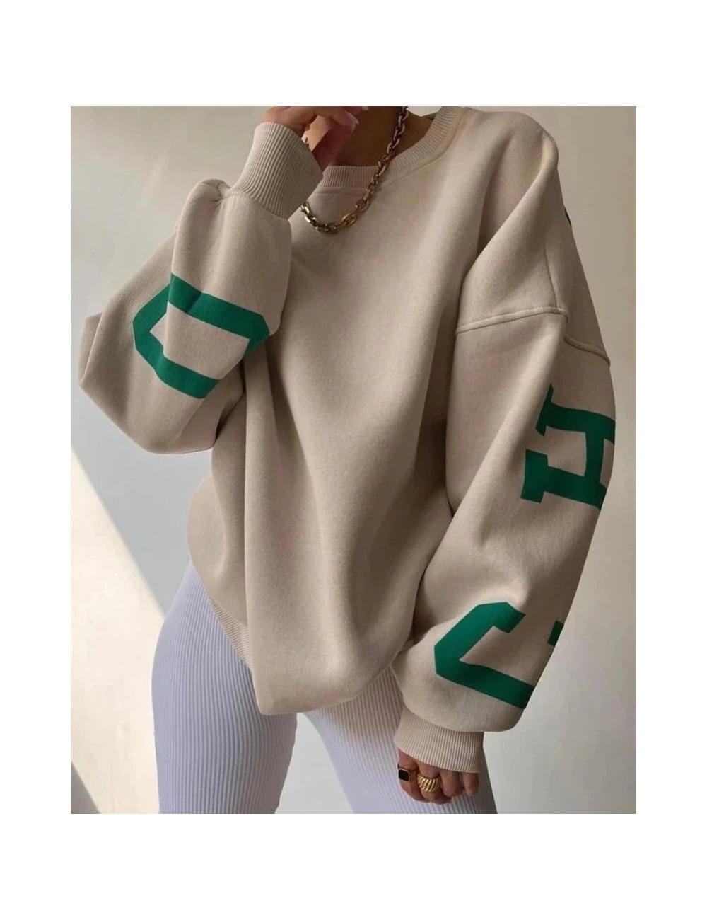 Luźna bluza oversize crewneck