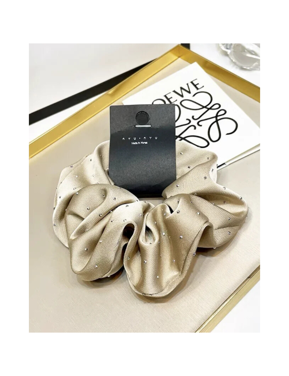 Frotka do włosów scrunchie z połyskującymi drobinkami