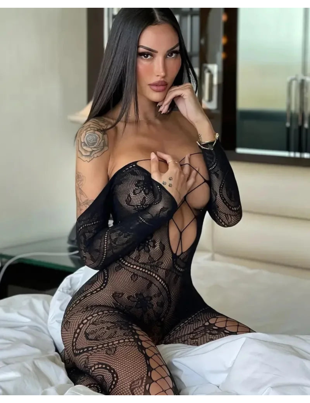 Wzorzyste bodystocking z prześwitującego materiału