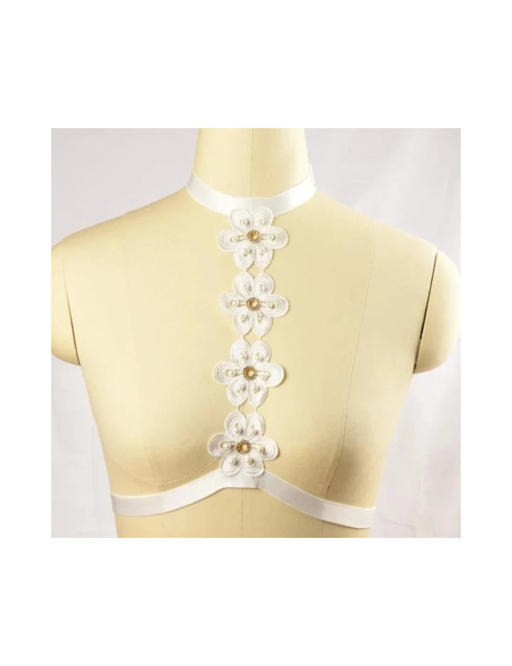 Ozdobny harness z kwiatami