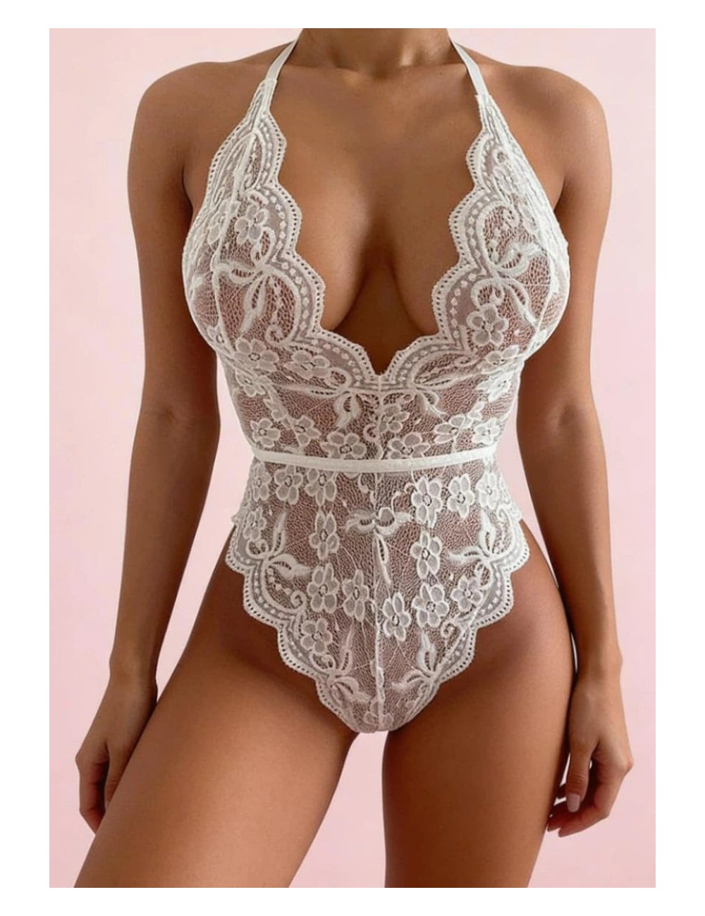 Uniwersalne body koronkowe