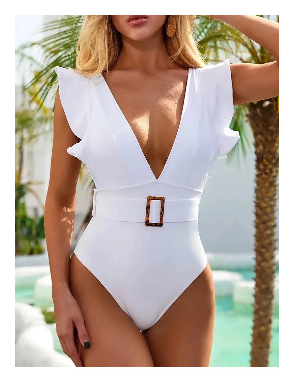 Monokini z wyciętymi bokami